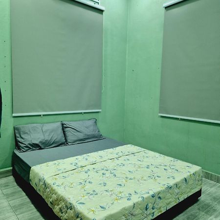 Teratak Che Esah Guest House Free Wifi Netflix Pasir Mas Exteriér fotografie