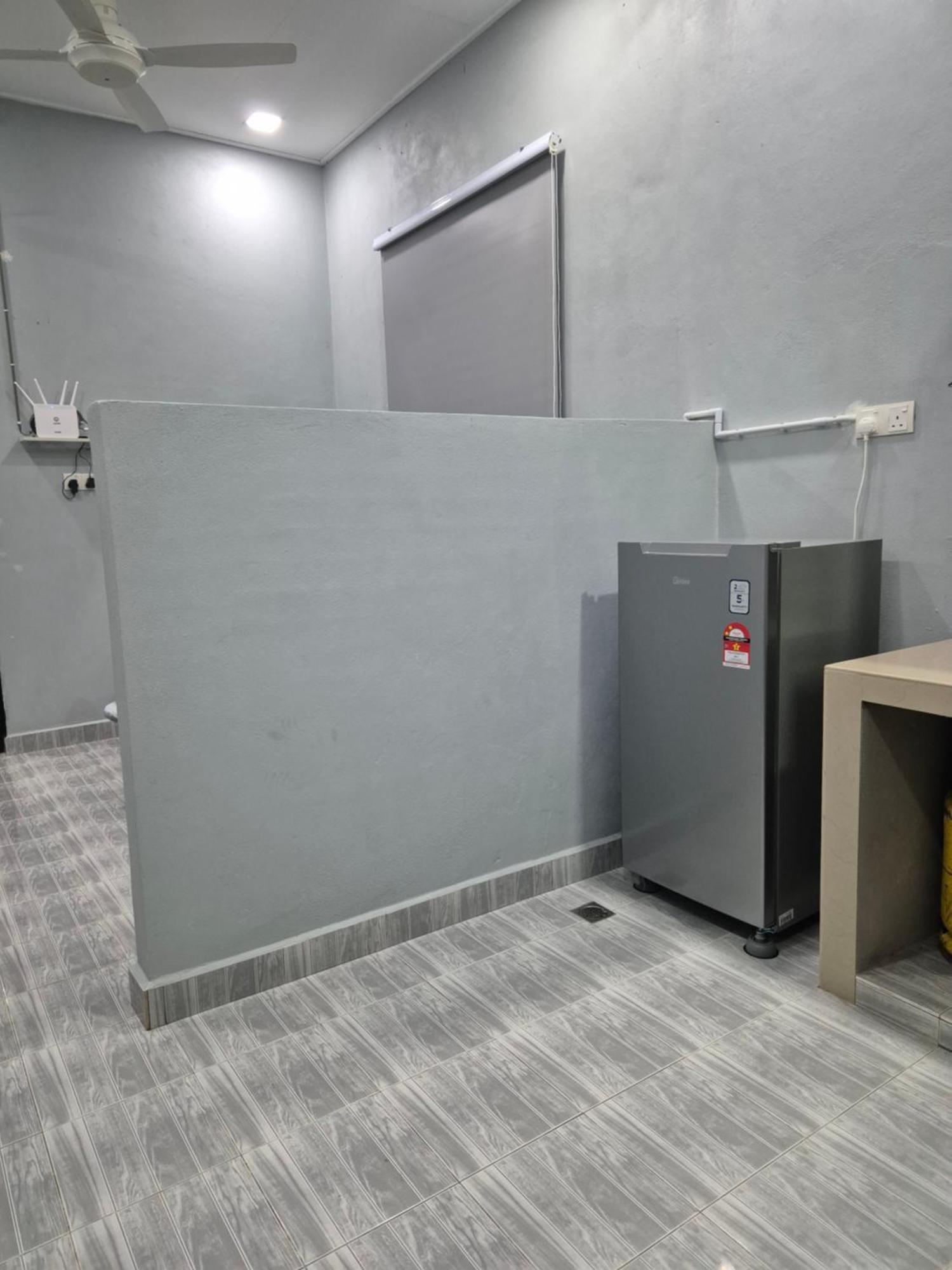 Teratak Che Esah Guest House Free Wifi Netflix Pasir Mas Exteriér fotografie