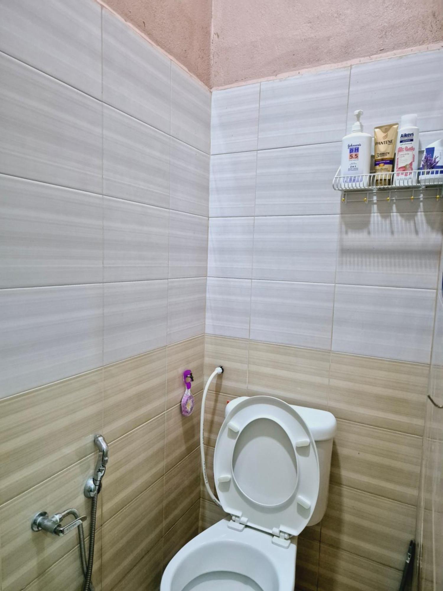 Teratak Che Esah Guest House Free Wifi Netflix Pasir Mas Exteriér fotografie