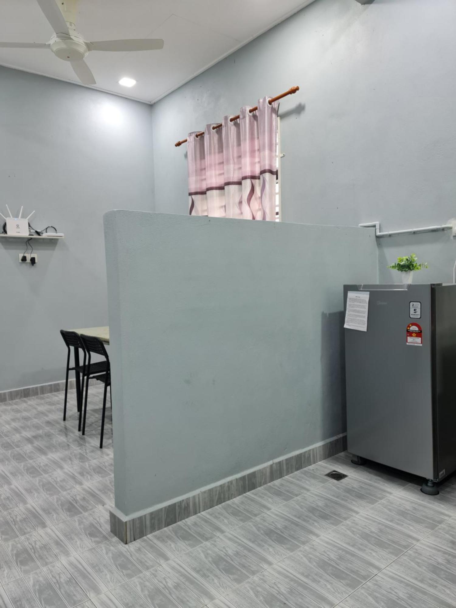 Teratak Che Esah Guest House Free Wifi Netflix Pasir Mas Exteriér fotografie